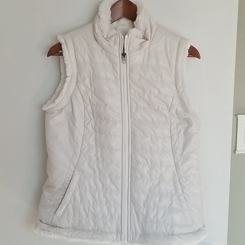Reversible vest